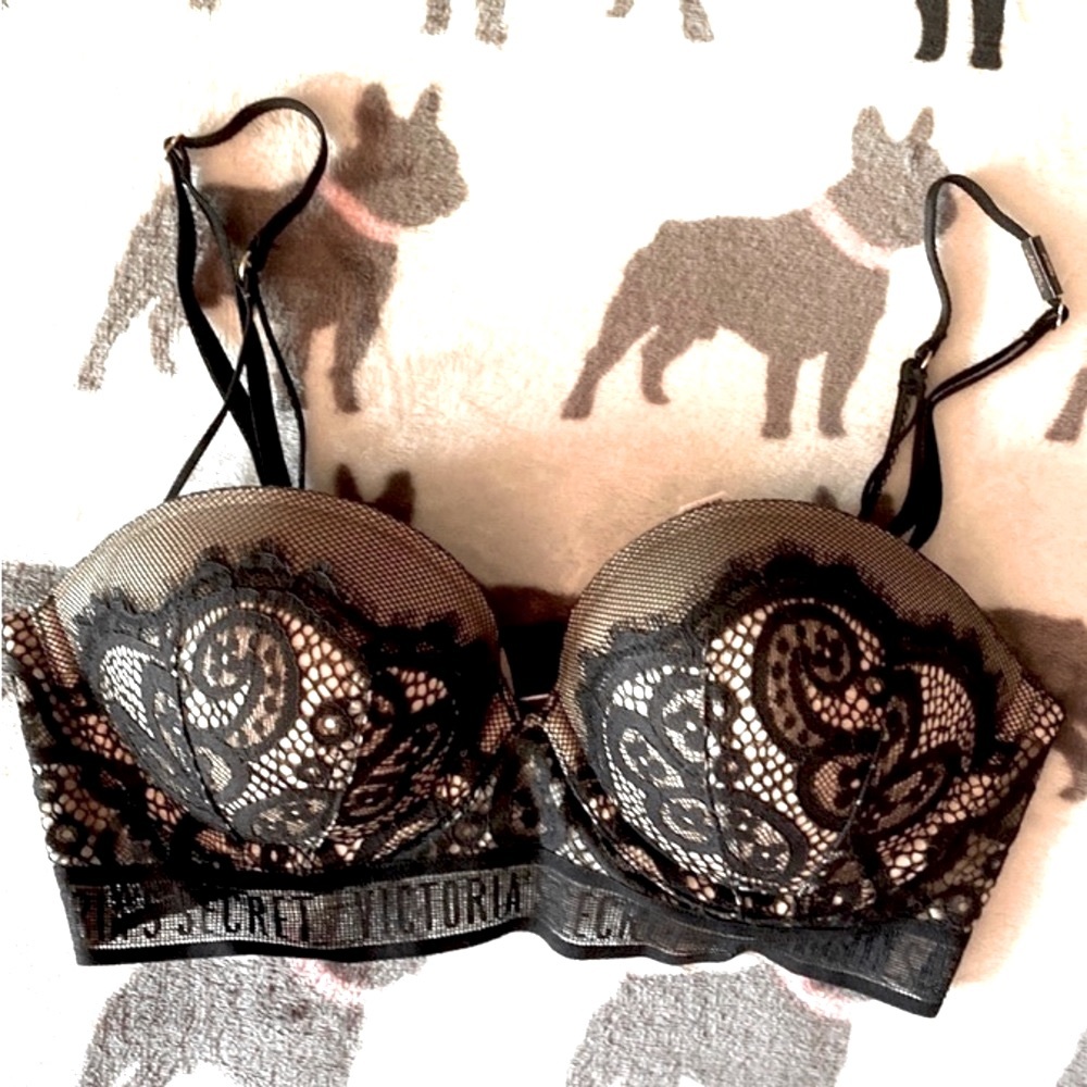 Victoria’s Secret Very Sexy Bra 🖤